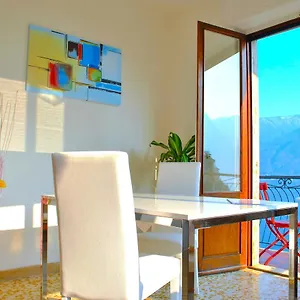Appartamento Belvedere - With Balcony View, Sala Comacina