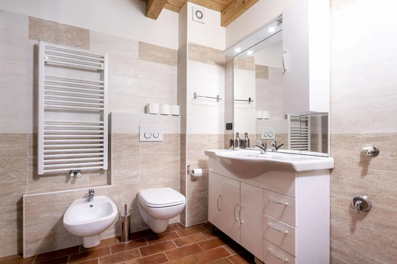 Willow House Apartment Sala Comacina Italy