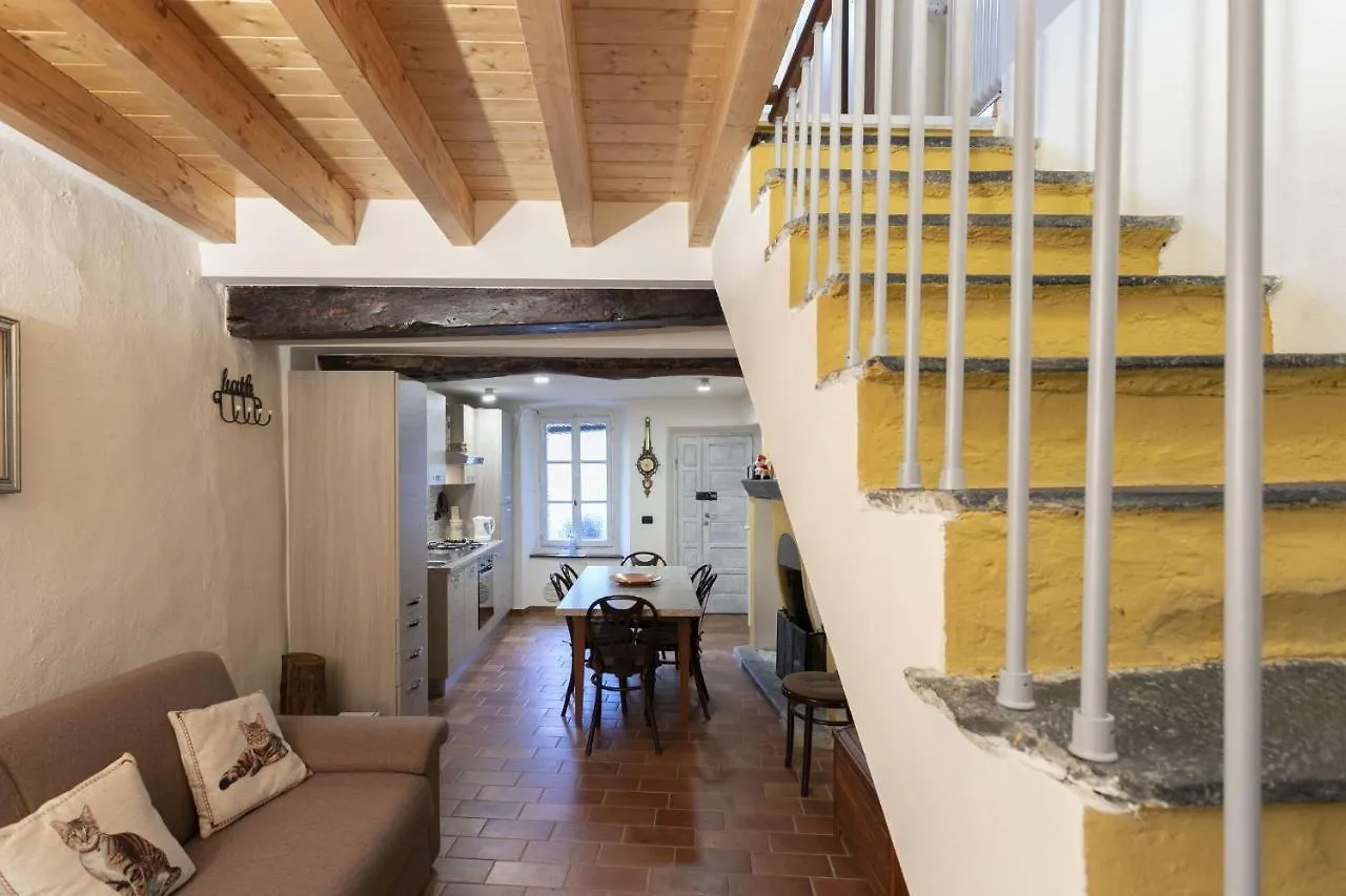 Willow House Apartment Sala Comacina Italy