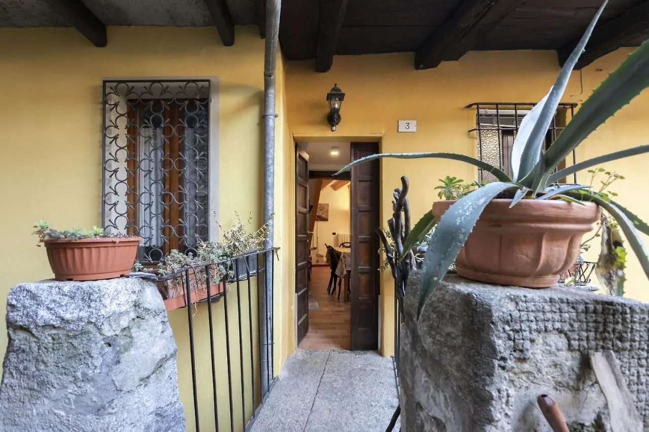 Willow House Apartment Sala Comacina Italy